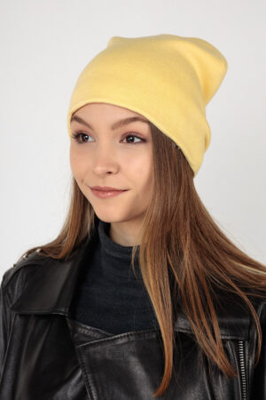 Шапка жіноча з cotton жовта, модель 1426