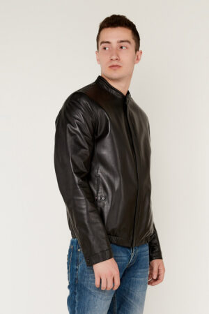 Куртка мужская из натуральной кожи черная, модель A 8816