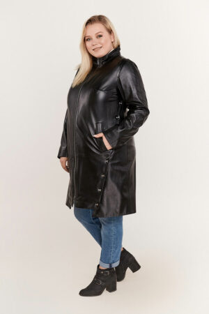 Куртка женская из натуральной кожи черная, модель 7003