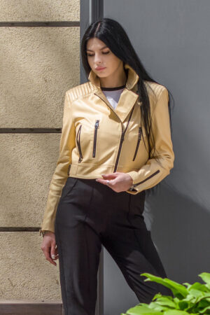 Куртка женская из натуральной кожи малиновая, модель 1234