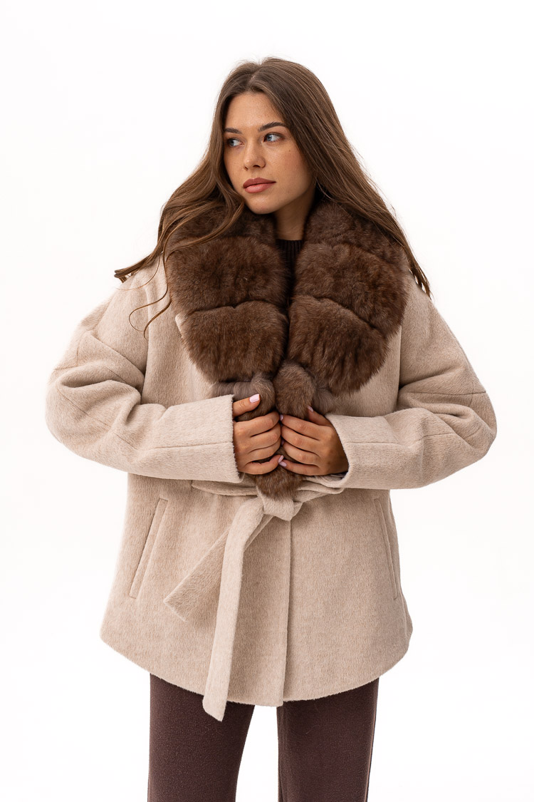 Пальто женское из шерсть бежевое, модель 25006/75 Пальто женское из шерсть бежевое, модель 25006/75