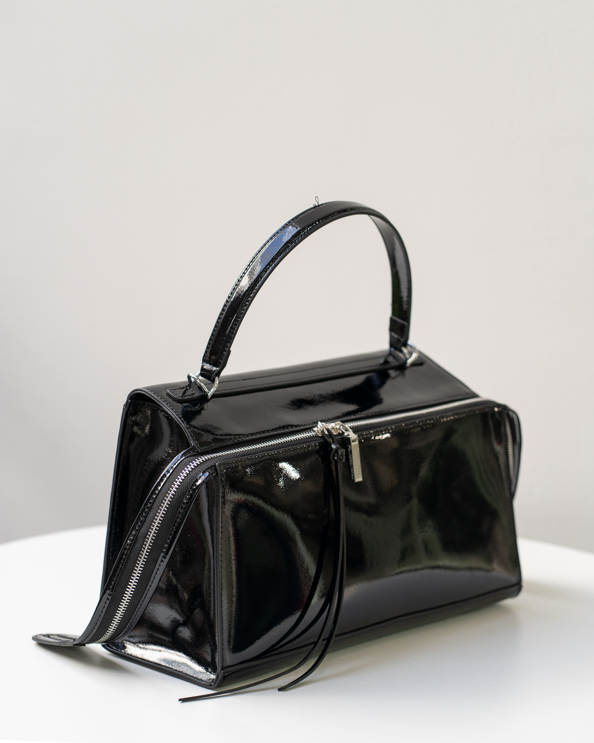 Сумка женская из натуральной кожи черная, модель Th-1352-1 Сумка женская из натуральной кожи черная, модель Th-1352-1