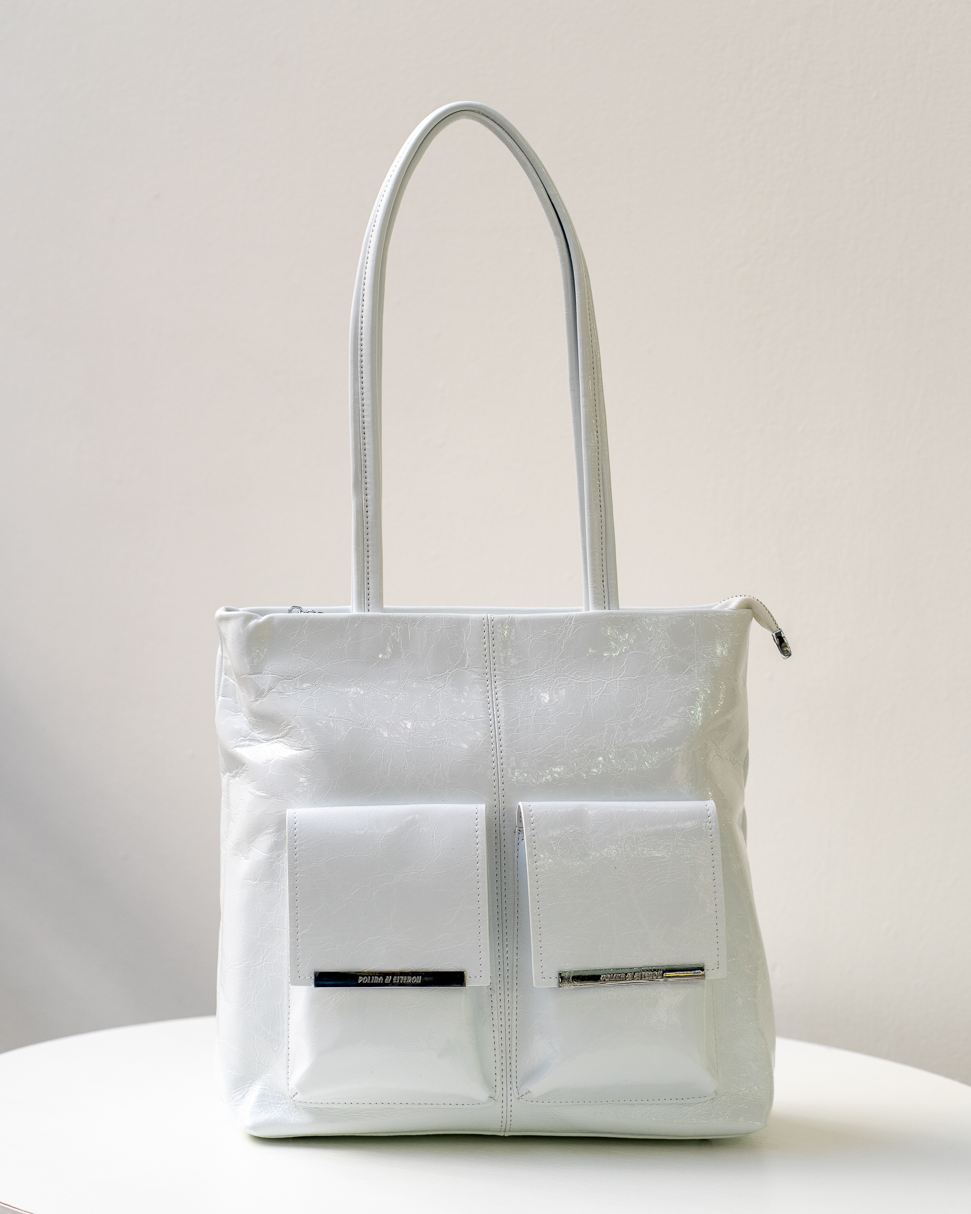 Сумка жіноча з кожа/битый лак бiла, модель C 0929 y/шопер Сумка жіноча з кожа/битый лак бiла, модель C 0929 y/шопер